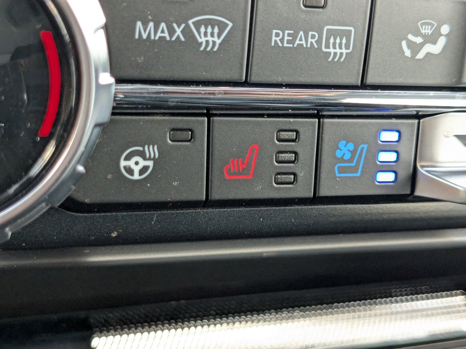 New 2025 Ford F150 Platinum w/ FX4 Off-Road Package image 24