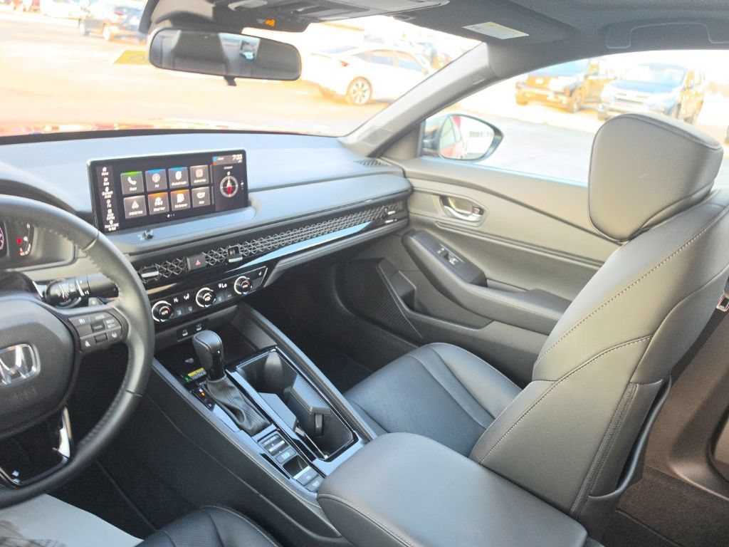 Used 2025 Honda Accord Sport image 27