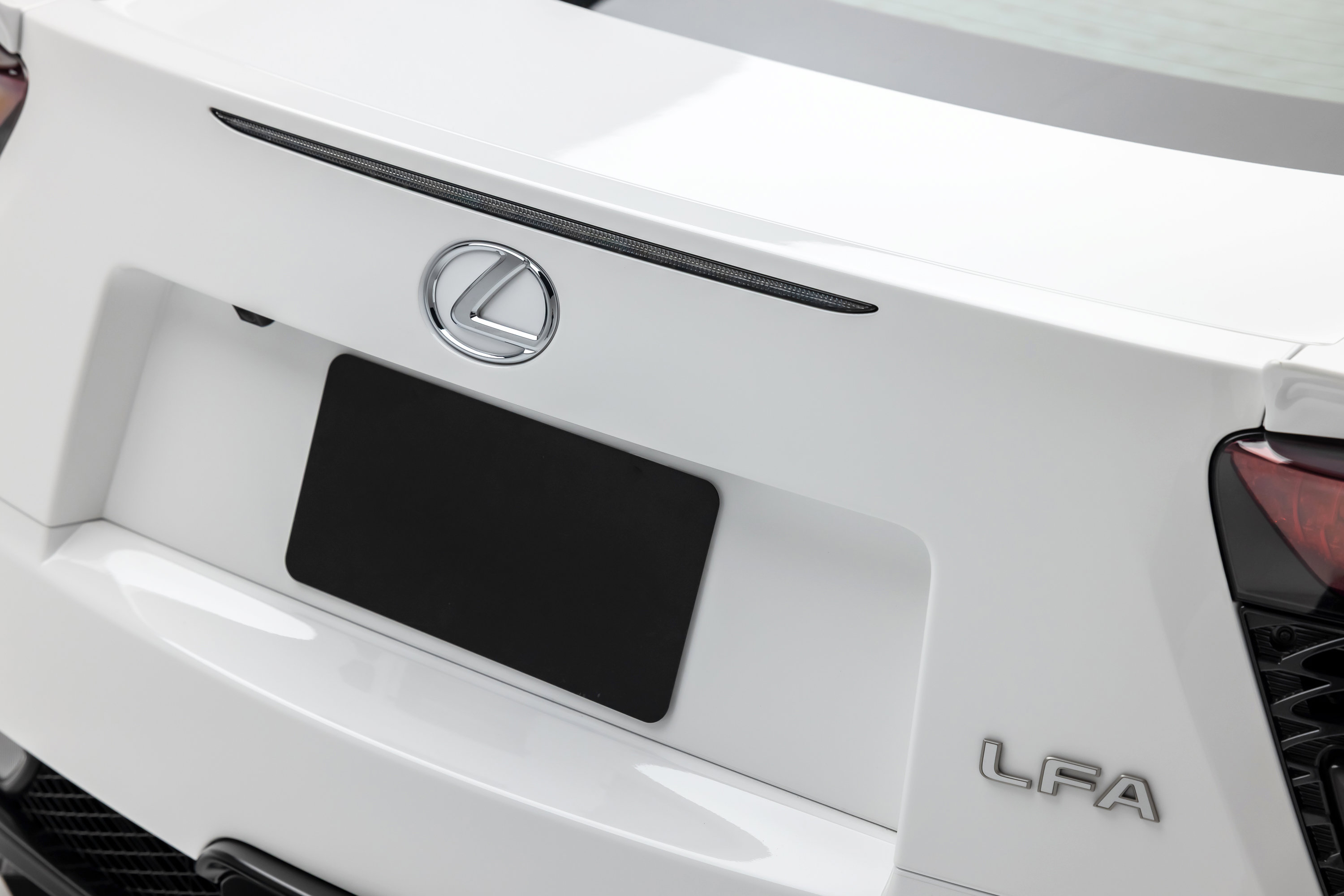 Used 2012 Lexus LFA RWD image 30