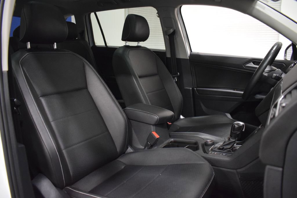 Used 2021 Volkswagen Tiguan SEL w/ 3rd Row Seat Package image 20