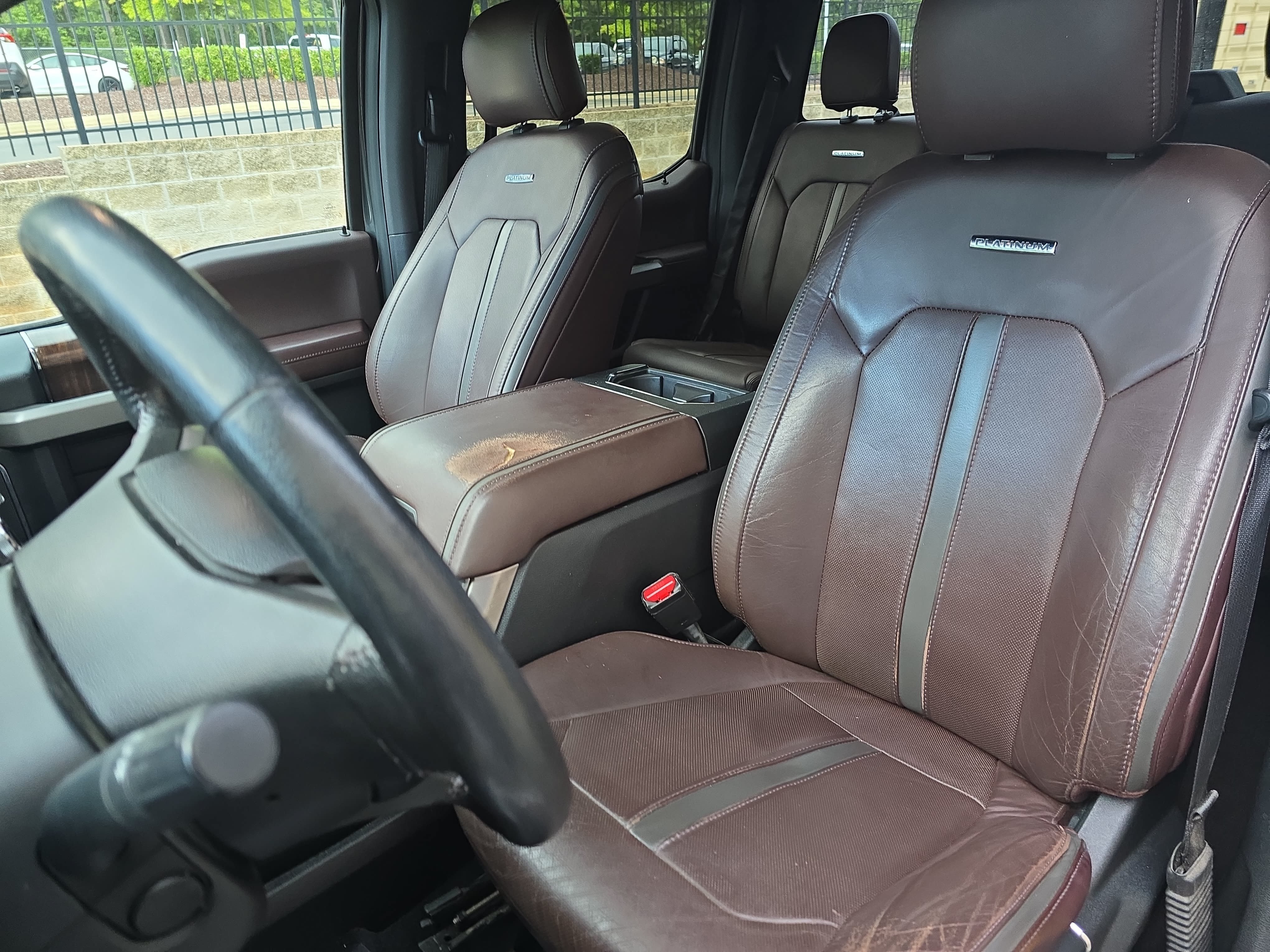 Used 2015 Ford F150 Platinum w/ Equipment Group 701A Luxury AWD/4WD image 14