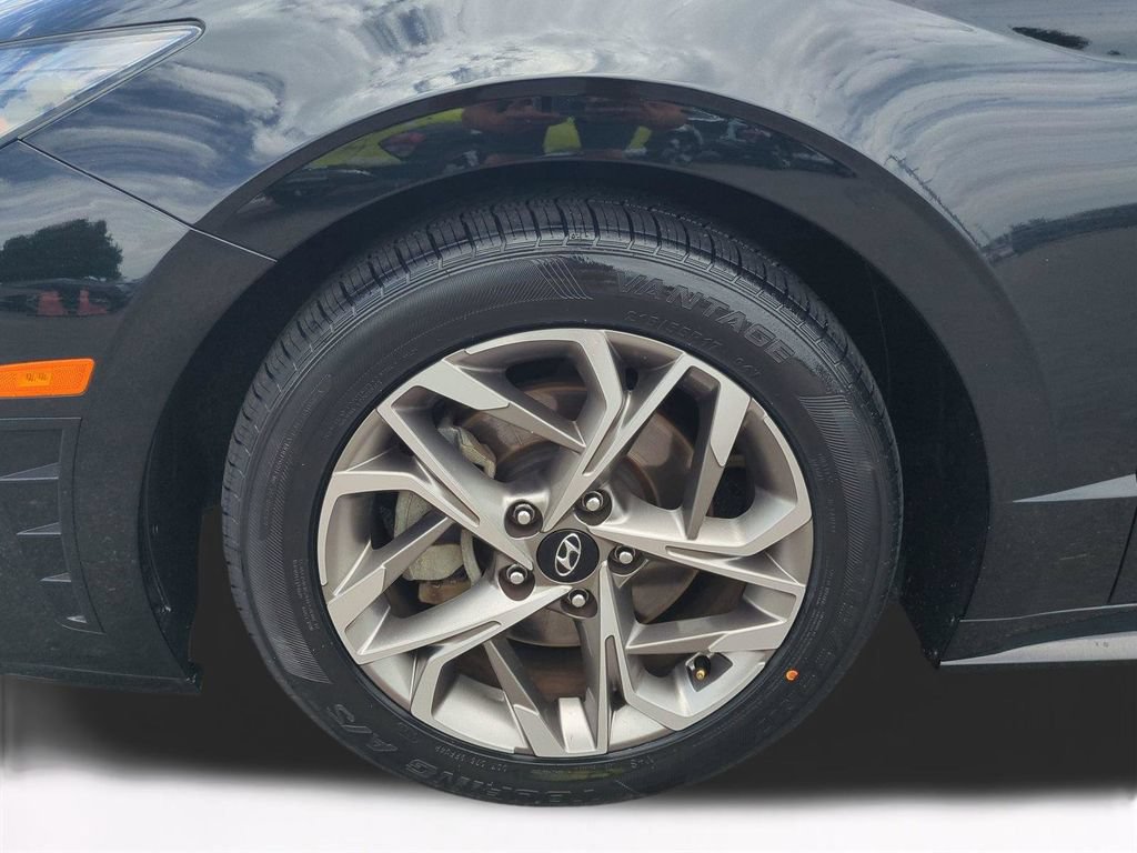 Used 2021 Hyundai Sonata SEL w/ Preferred Accessory Package FWD image 11