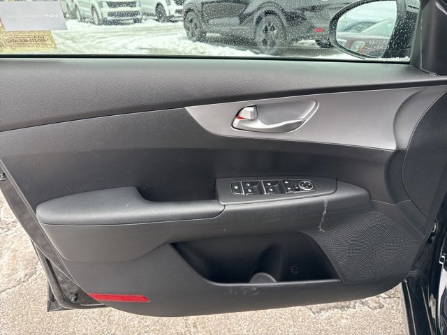 Used 2023 Kia Forte LXS w/ LXS Technology Package image 12