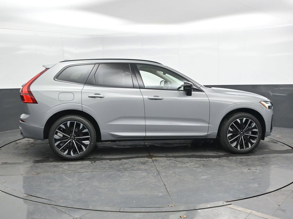 New 2026 Volvo XC60 B5 Ultra w/ Protection Package Premier image 3