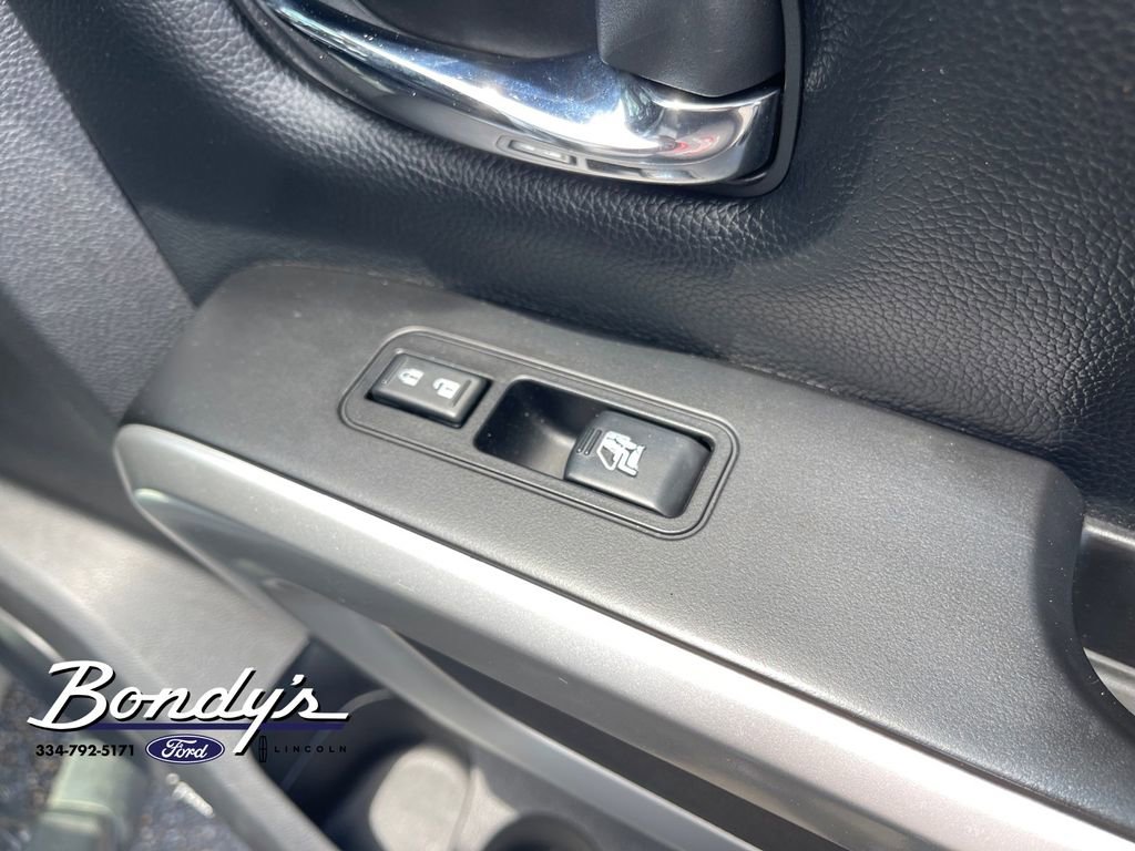 Used 2019 Nissan Titan PRO-4X w/ Pro-4x Convenience Package AWD/4WD image 19