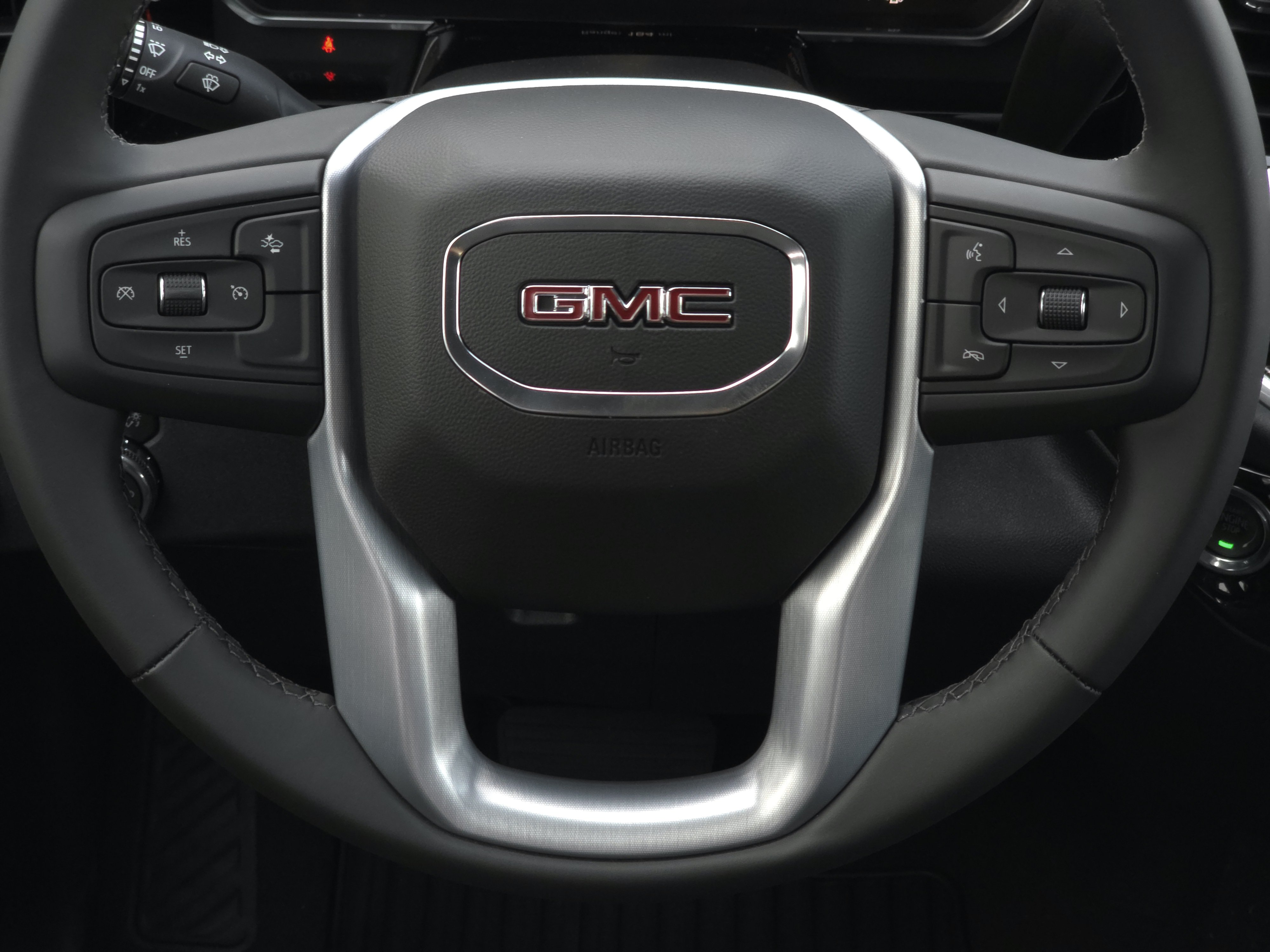 New 2026 GMC Sierra 2500 SLE AWD/4WD image 25