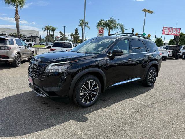 New 2026 Nissan Pathfinder Platinum w/ Accent Package AWD/4WD image 3
