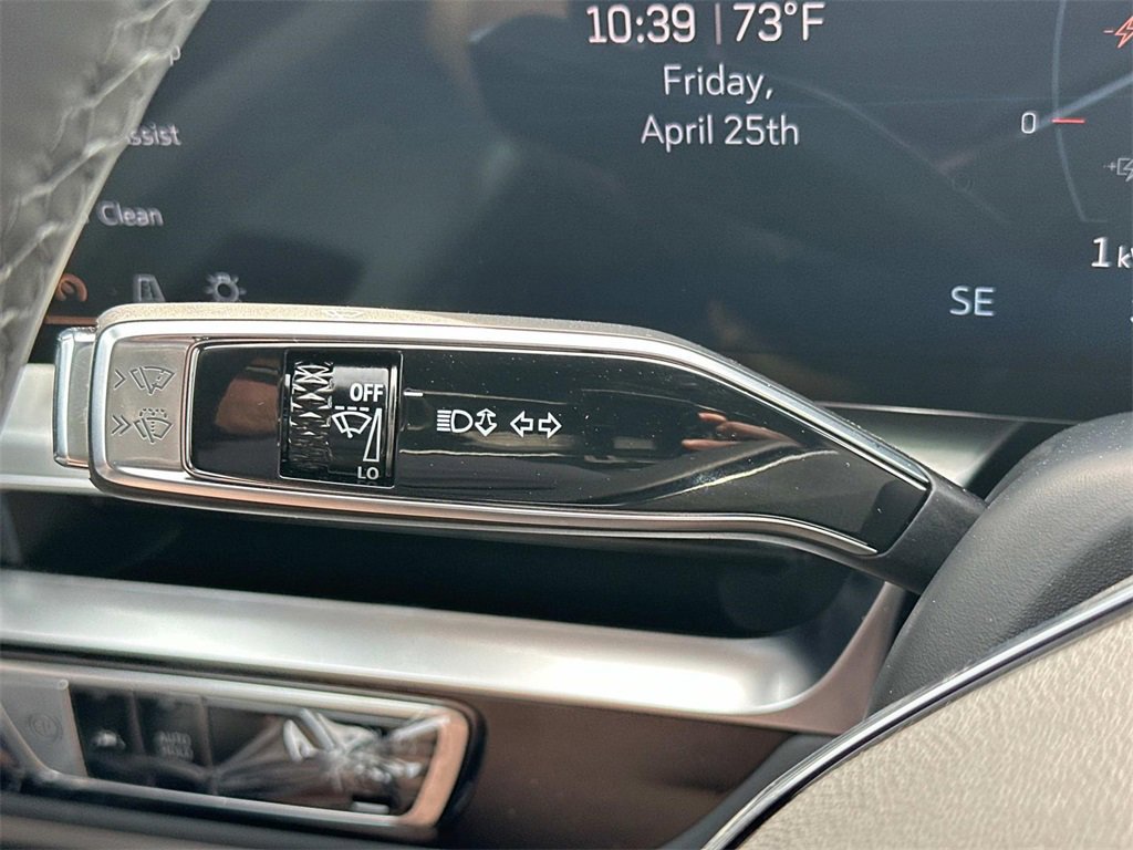 New 2025 Cadillac Lyriq Luxury image 17