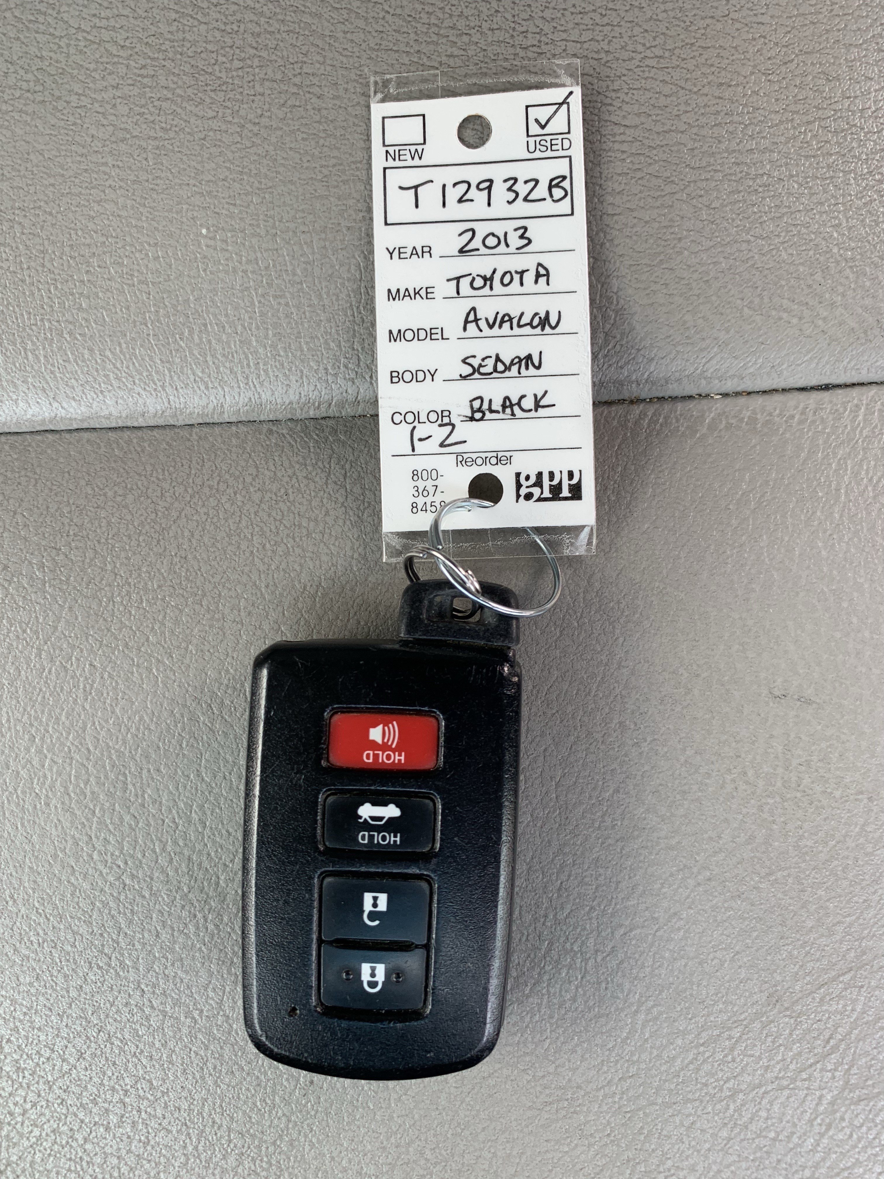 Used 2013 Toyota Avalon XLE Touring FWD image 33