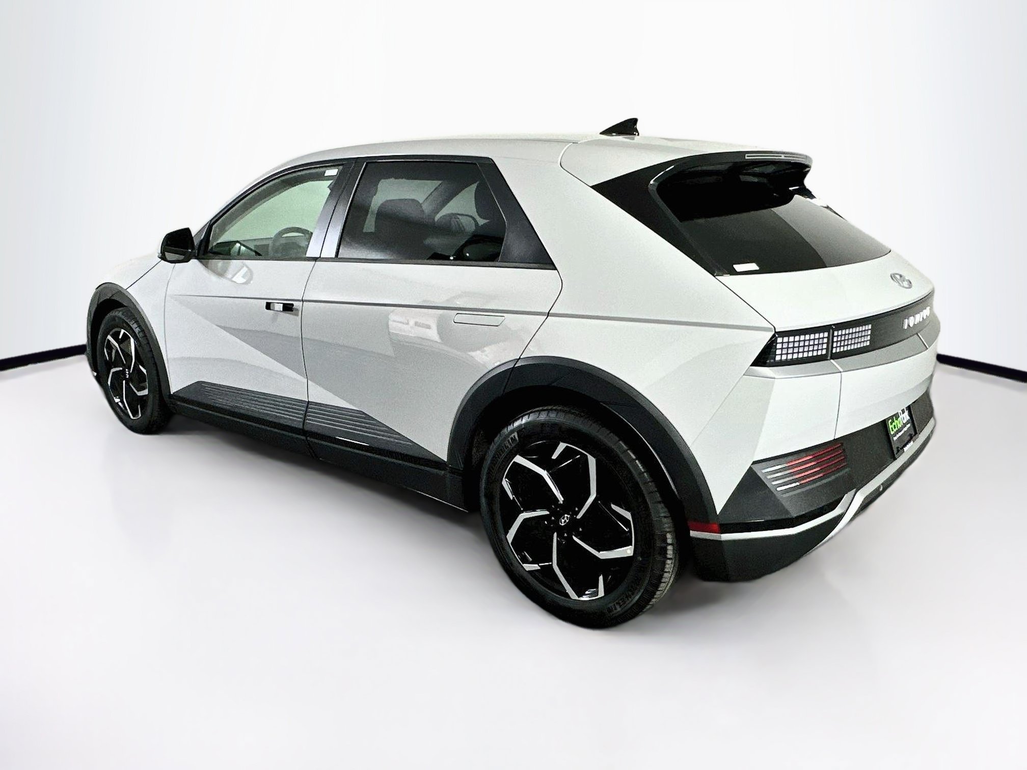 Used 2024 Hyundai Ioniq 5 SEL RWD image 5