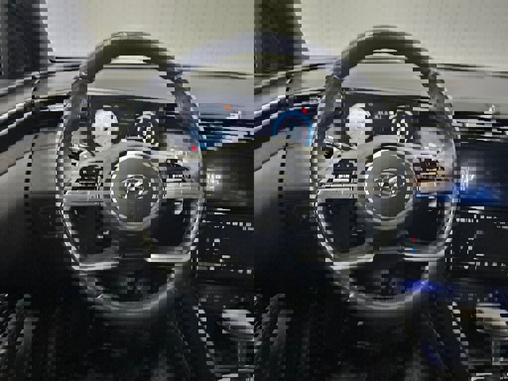 Used 2022 Hyundai Santa Cruz Limited image 15