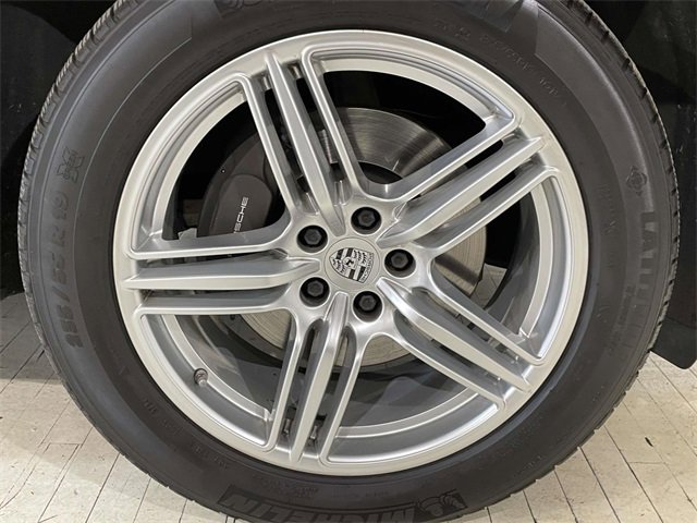 Used 2018 Porsche Macan image 16