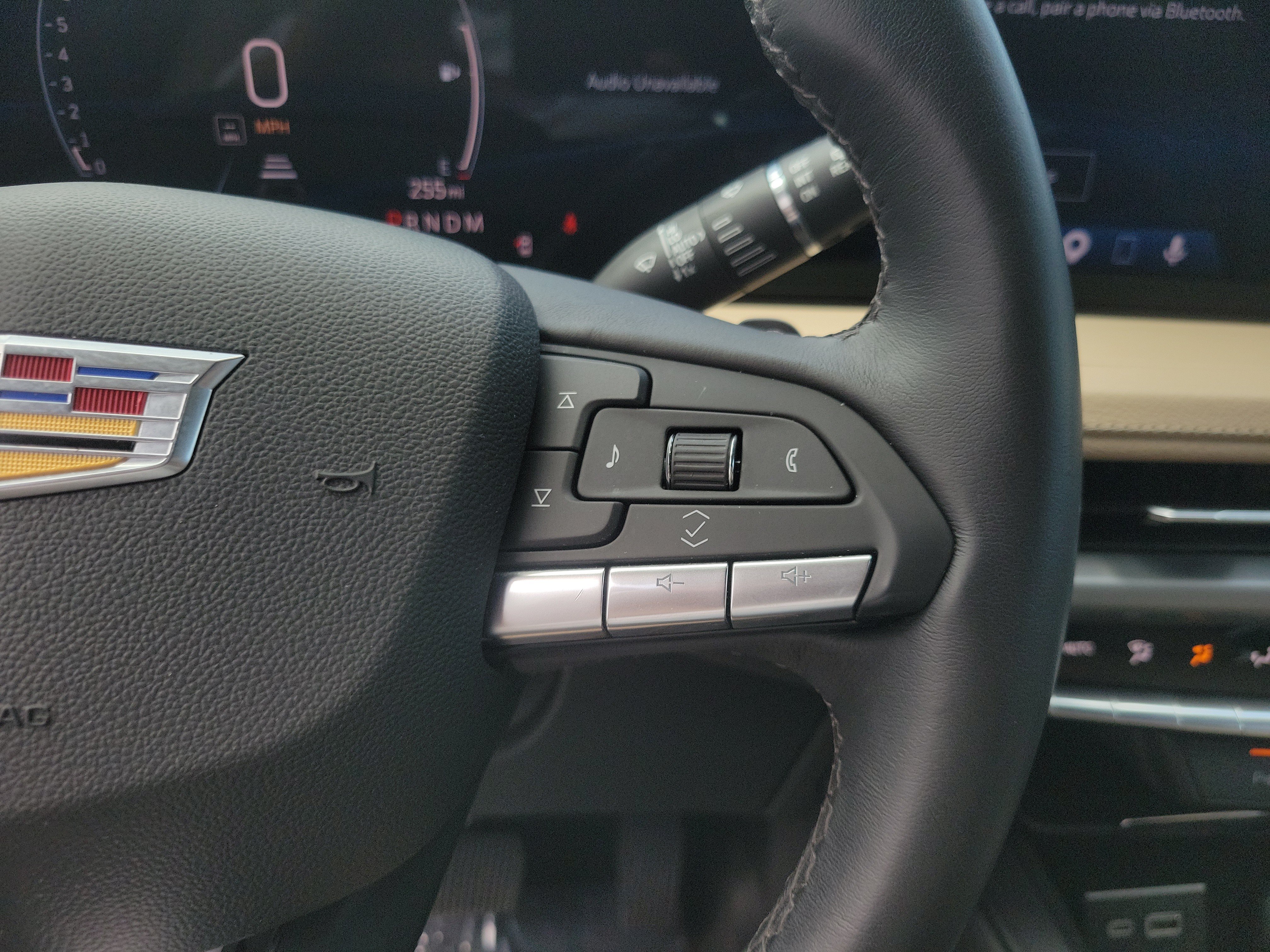 Certified 2025 Cadillac XT4 Premium Luxury FWD image 30