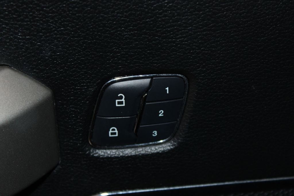 Used 2018 Ford F150 Lariat image 28