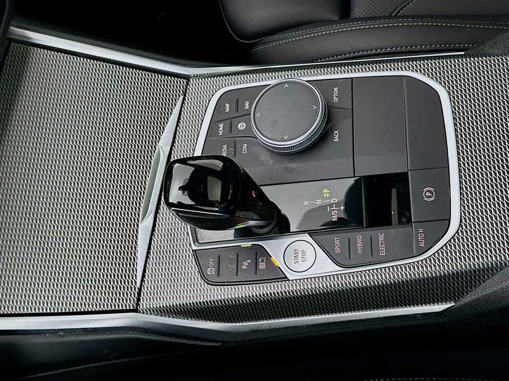 Used 2022 BMW 330e 330e iPerformance w/ M Sport Package image 17