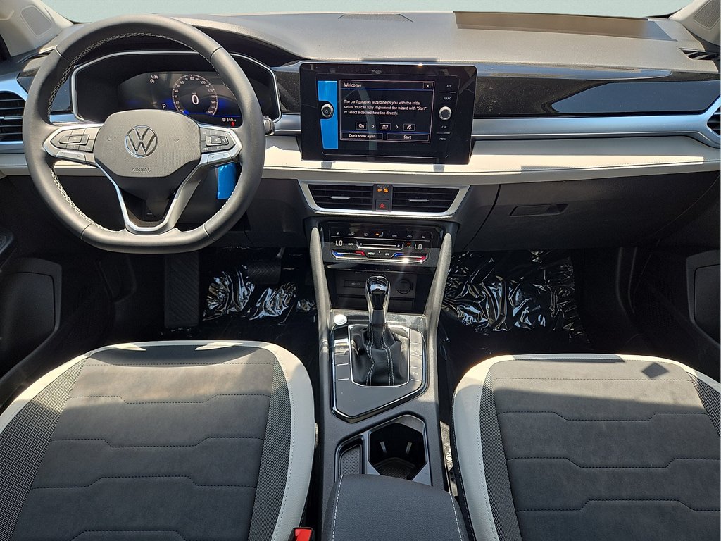 New 2026 Volkswagen Taos SE FWD image 13