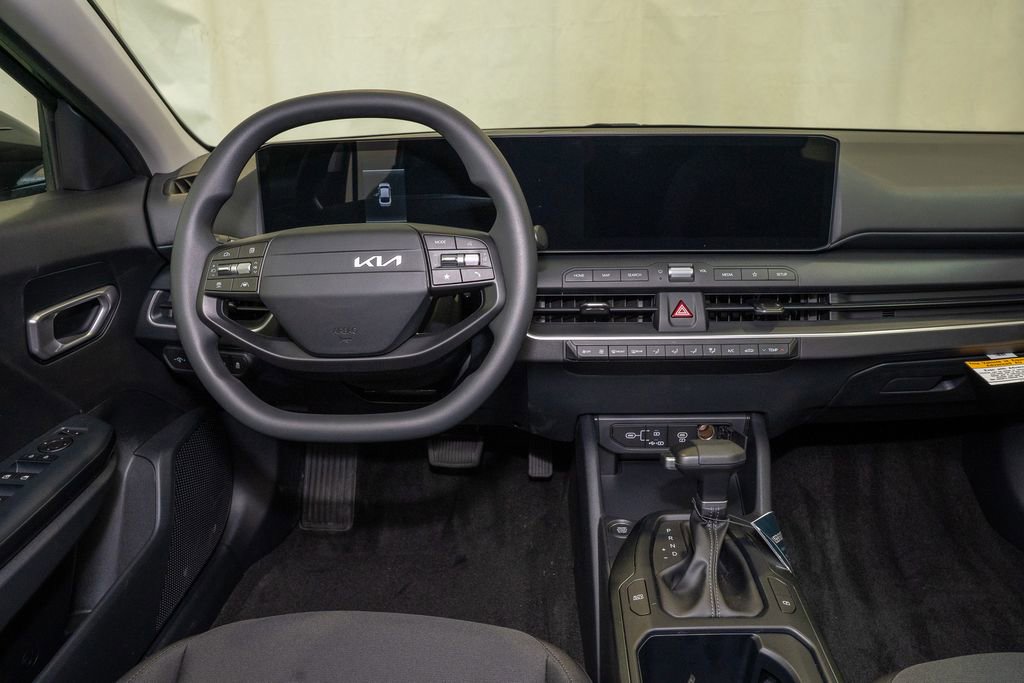 New 2026 Kia K4 LX image 7