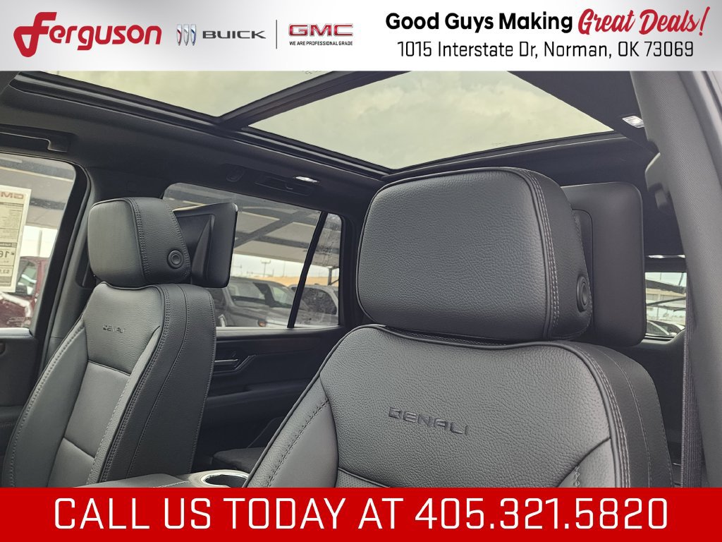 New 2026 GMC Yukon Denali w/ Denali Reserve Package AWD/4WD image 16