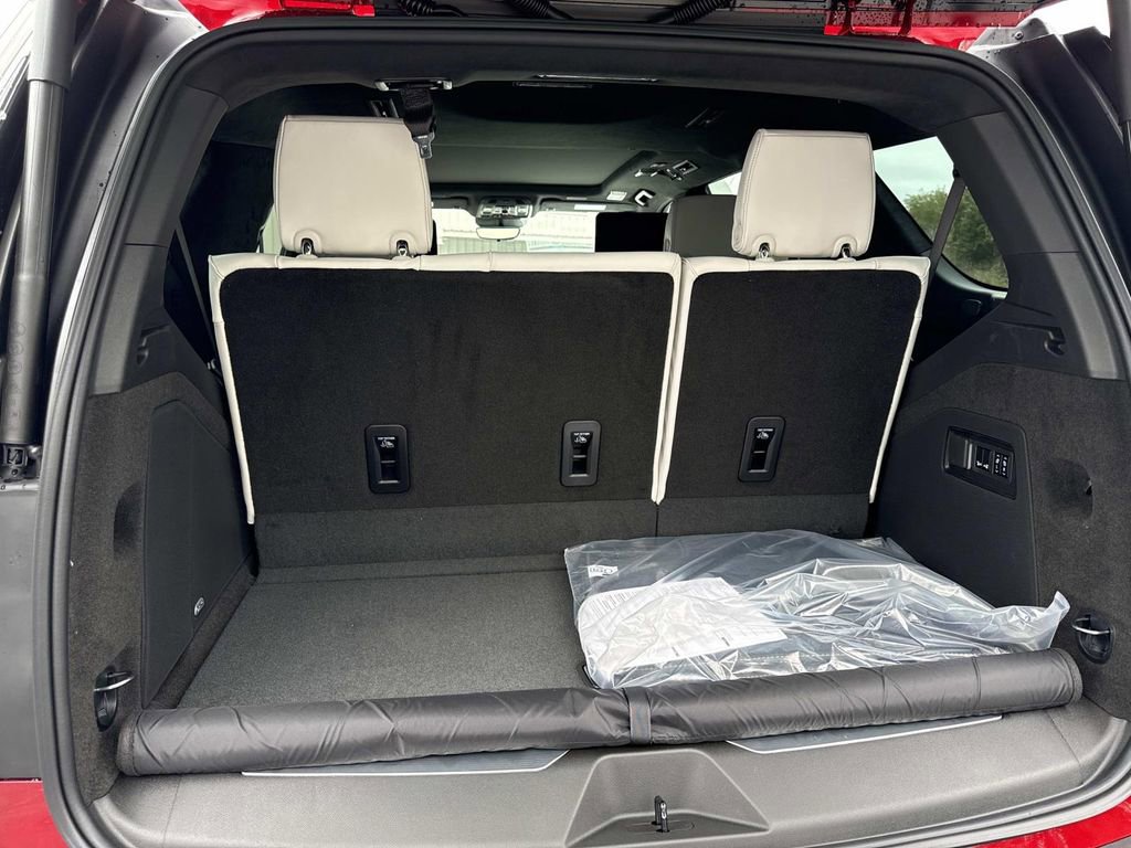 New 2026 Cadillac Escalade V image 11