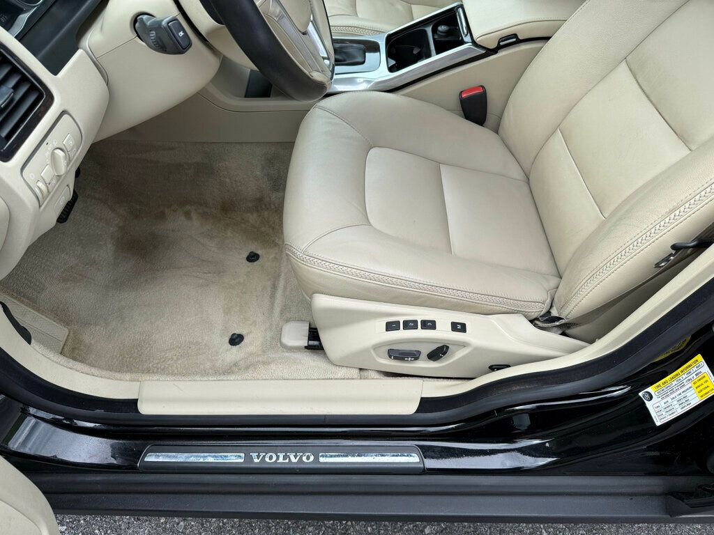 Used 2016 Volvo XC70 T5 Premier w/ Proximity Package image 22