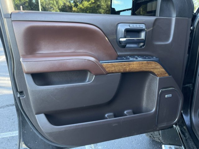 Used 2015 Chevrolet Silverado 2500 High Country w/ Duramax Plus Package AWD/4WD image 21