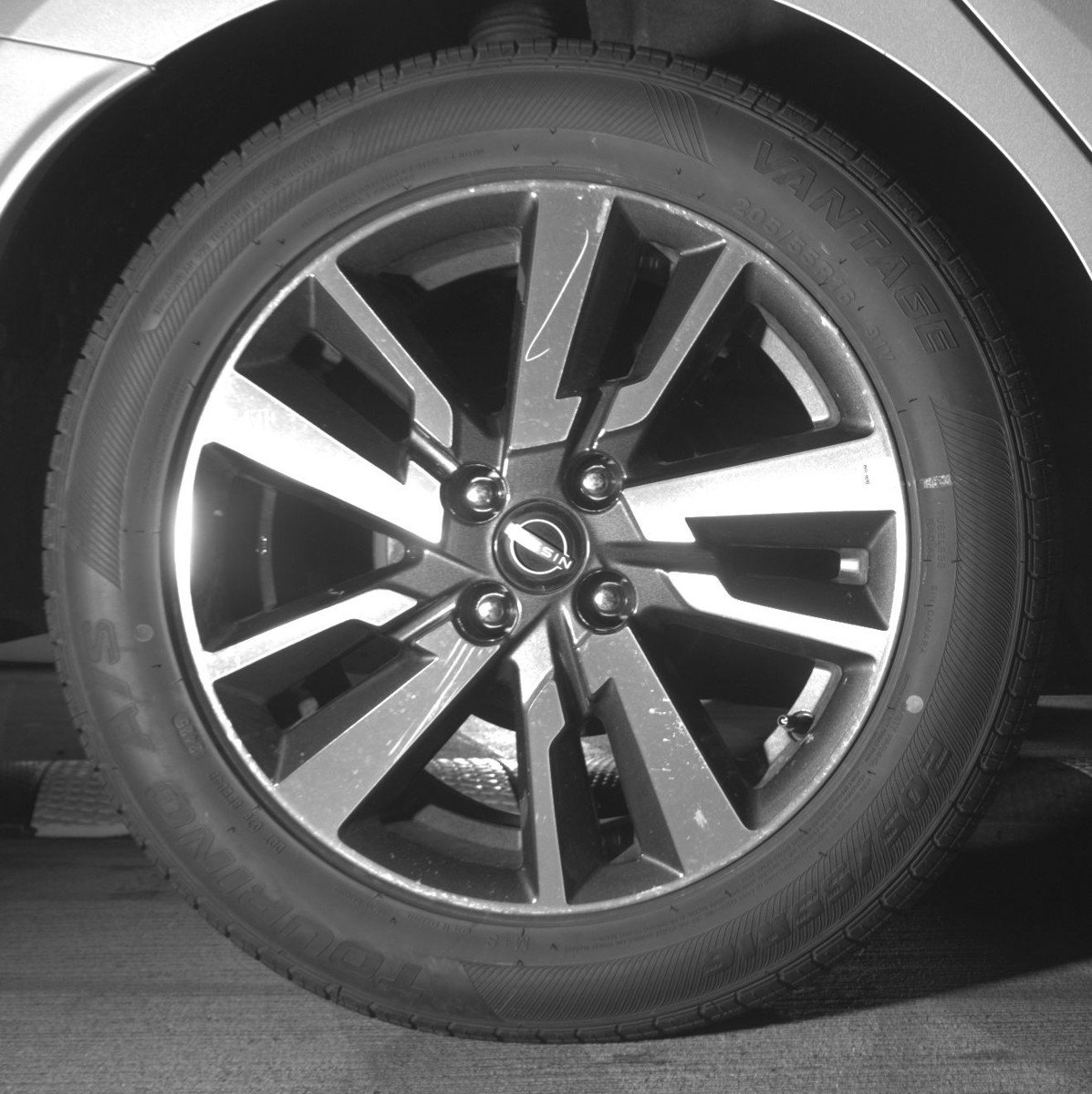 Used 2025 Nissan Versa SV image 15