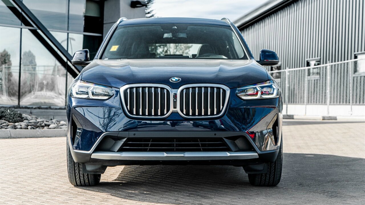 Used 2023 BMW X3 xDrive30i w/ Premium Package image 4