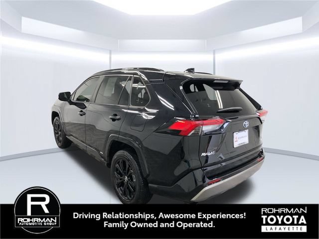 Used 2022 Toyota RAV4 SE w/ SE Grade Weather Package AWD/4WD image 4