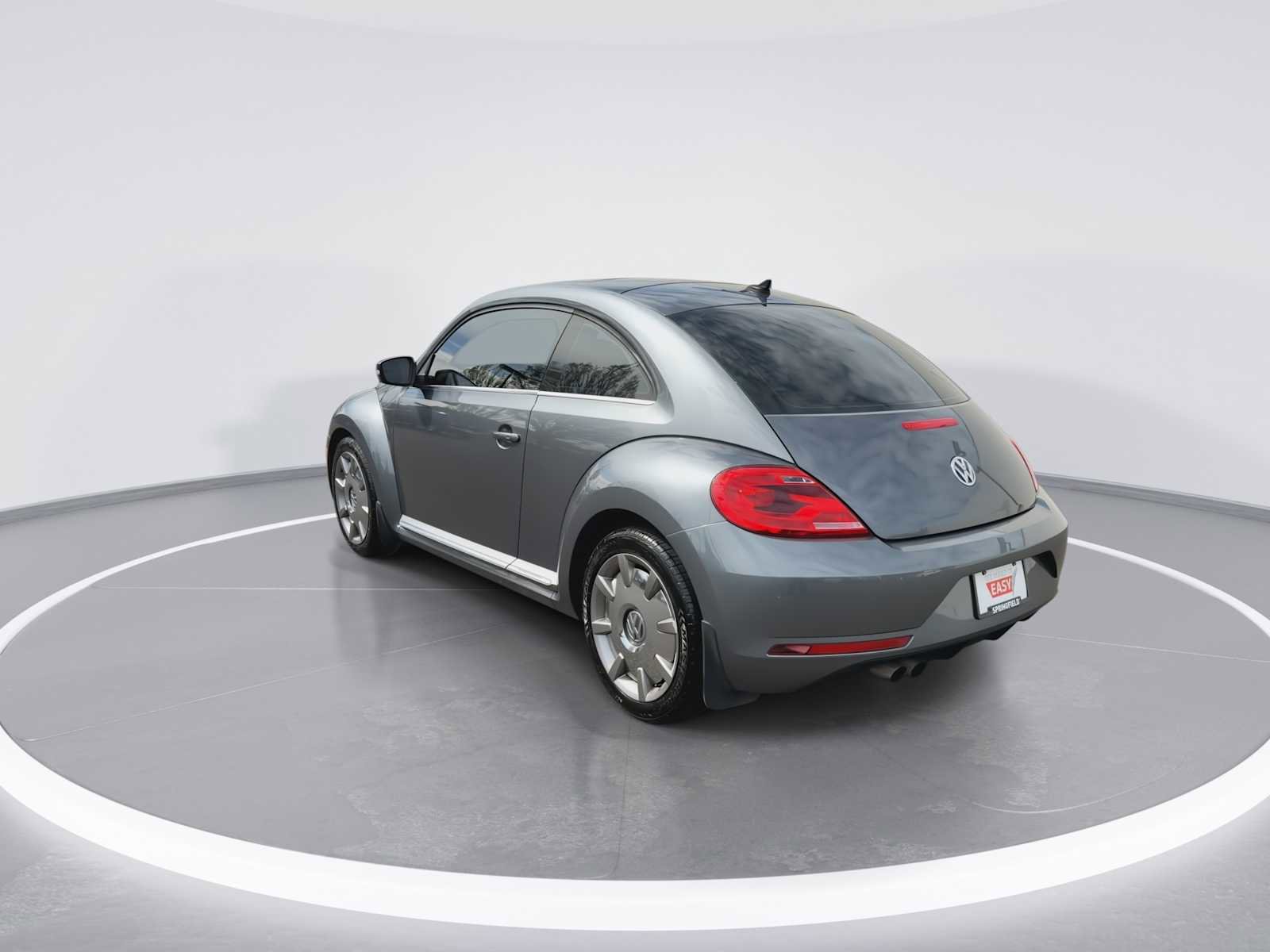 Used 2014 Volkswagen Beetle TDI image 7