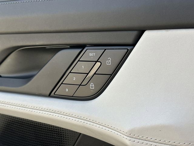 Used 2022 Porsche Taycan 4S image 41