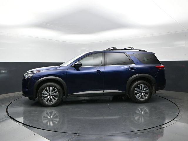 Used 2026 Nissan Pathfinder SL FWD image 3