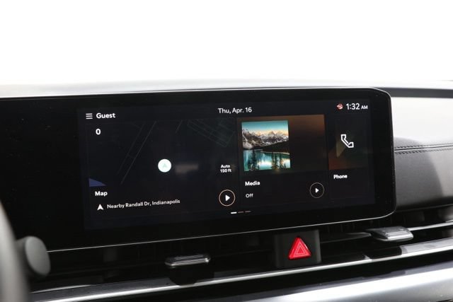 Used 2025 Kia Carnival FWD image 25