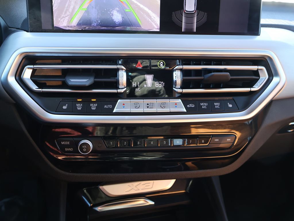 New 2026 Volkswagen Taos SE image 40