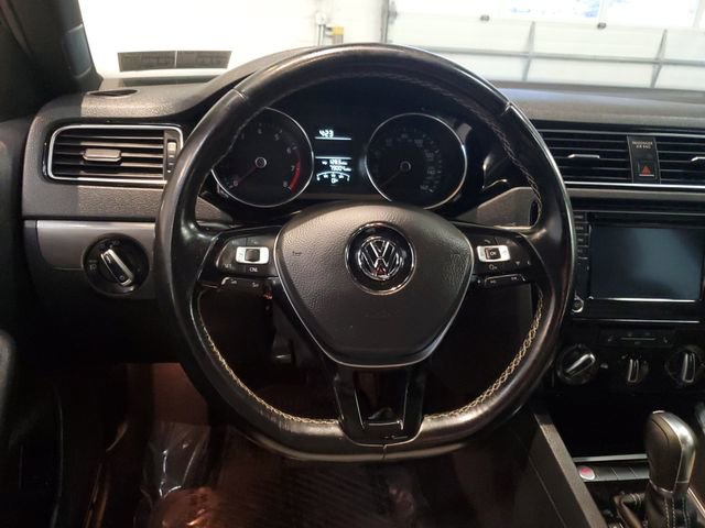 Used 2016 Volkswagen Jetta Sport FWD image 17