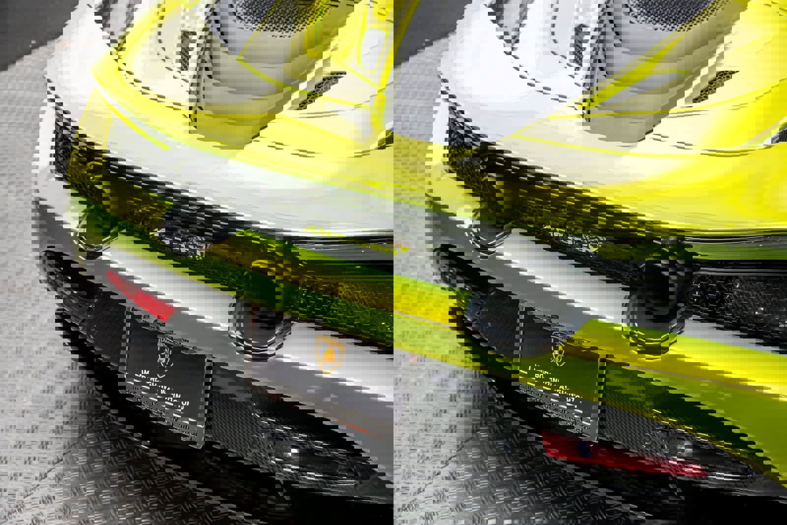 Used 2023 McLaren 720S Performance image 9