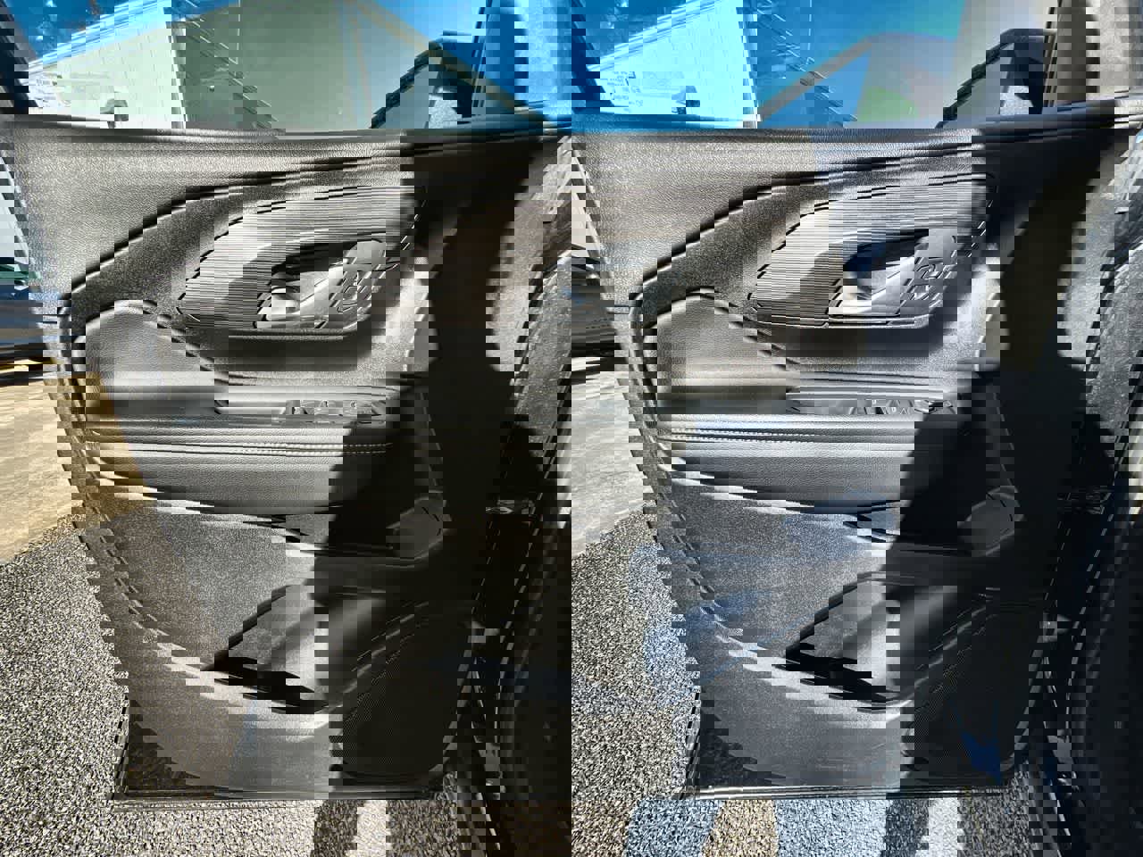 Used 2024 GMC Terrain SLE image 21