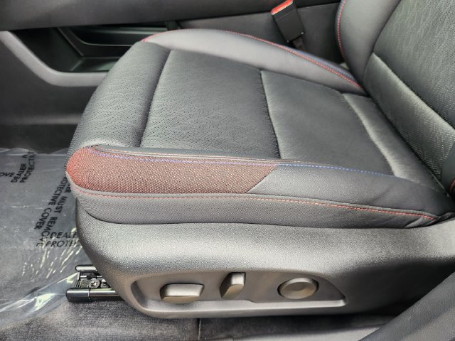 Used 2026 Chevrolet Equinox RS w/ Convenience Package III FWD image 27