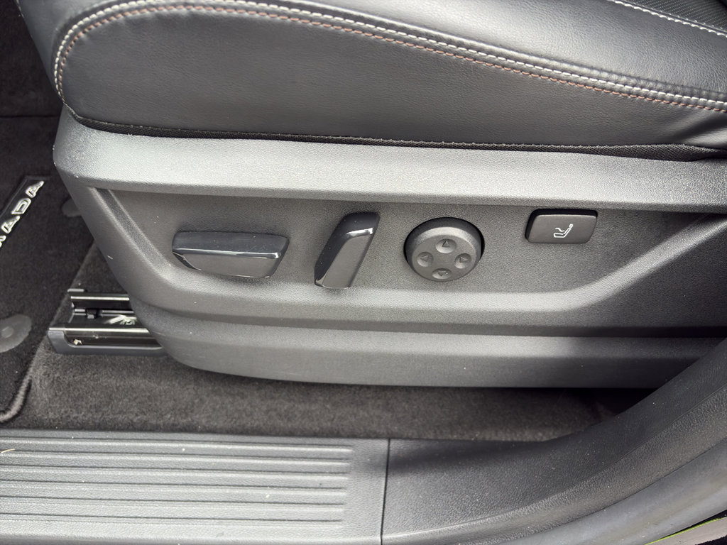 Used 2025 Nissan Armada Platinum Reserve image 13