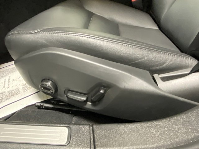 Certified 2025 Volvo S60 B5 Core image 12