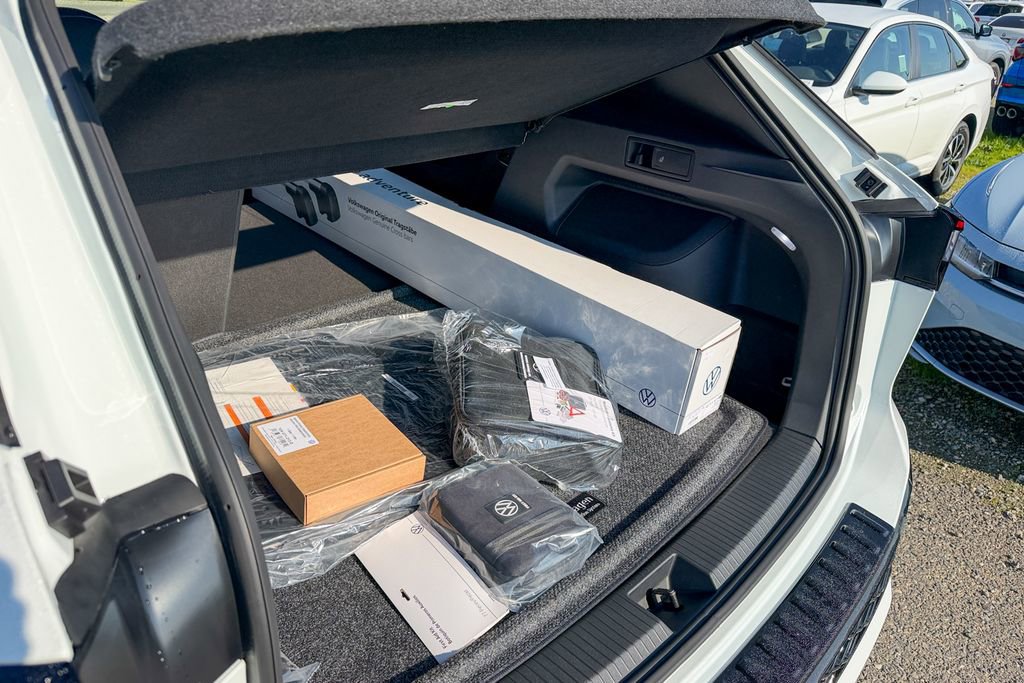 New 2026 Volkswagen Tiguan SEL R-Line image 27