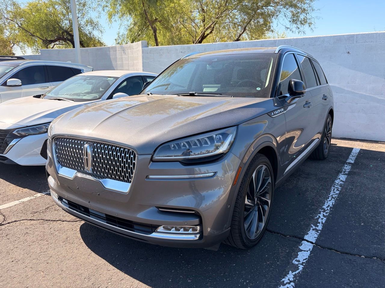 Used 2021 Lincoln Aviator Reserve w/ Equipment Group 201A RWD image 2