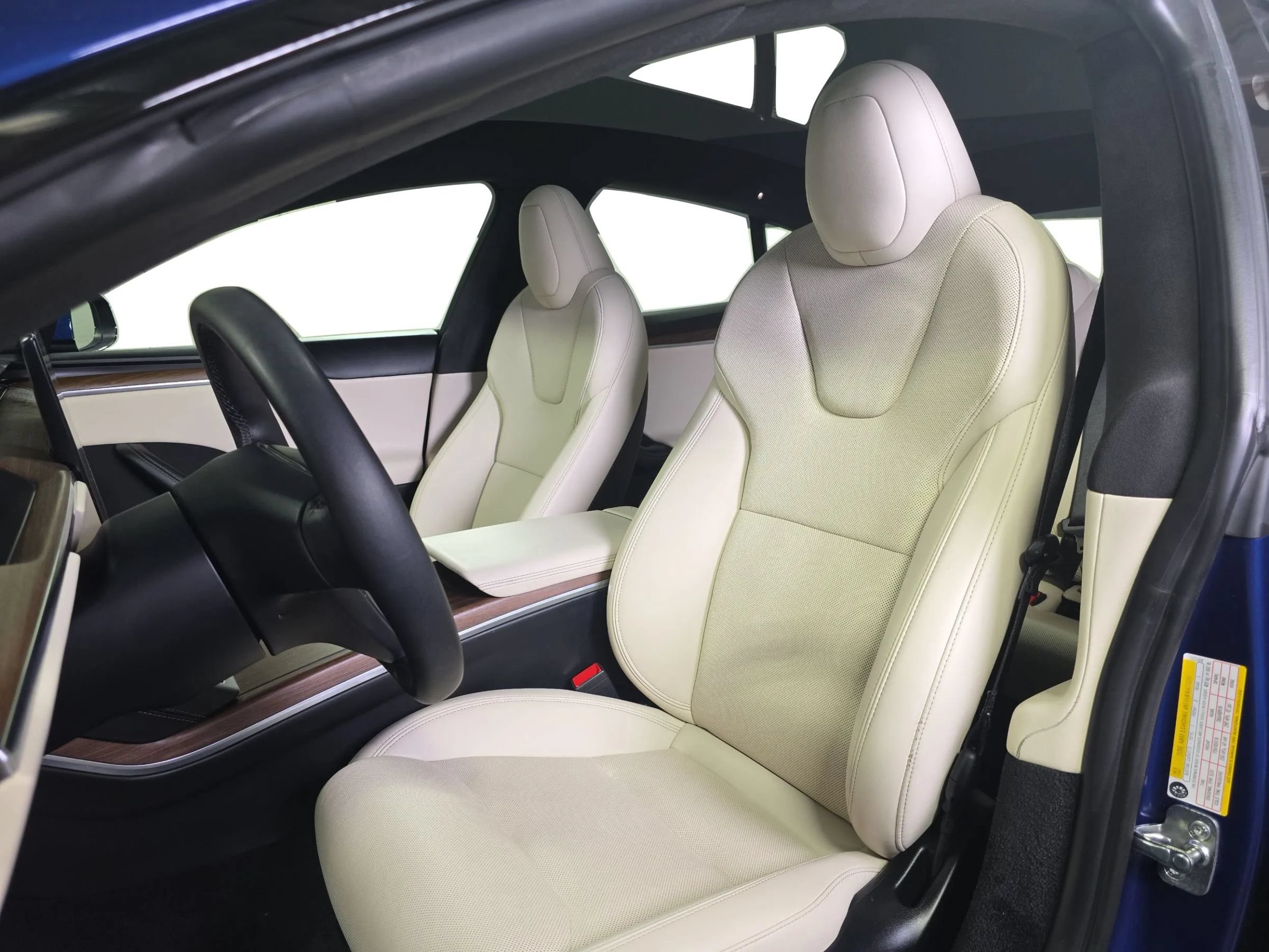 Used 2023 Tesla Model S Standard Range AWD/4WD image 9