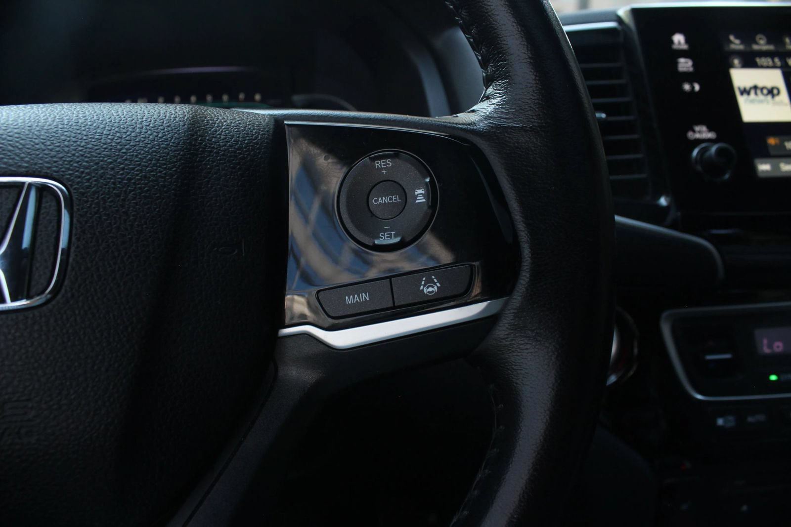 Used 2020 Honda Pilot Touring image 31