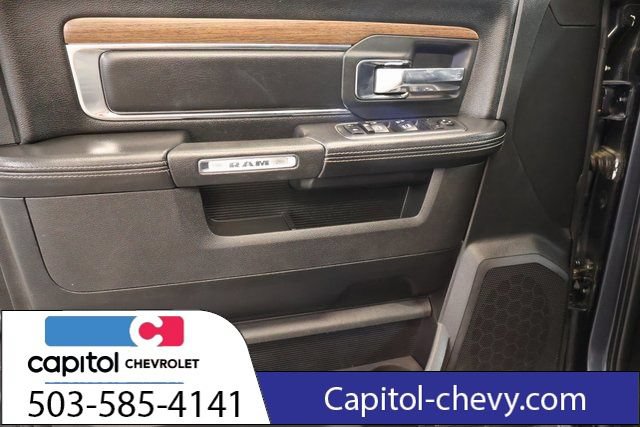 Used 2017 RAM 1500 Laramie w/ Convenience Group AWD/4WD image 11