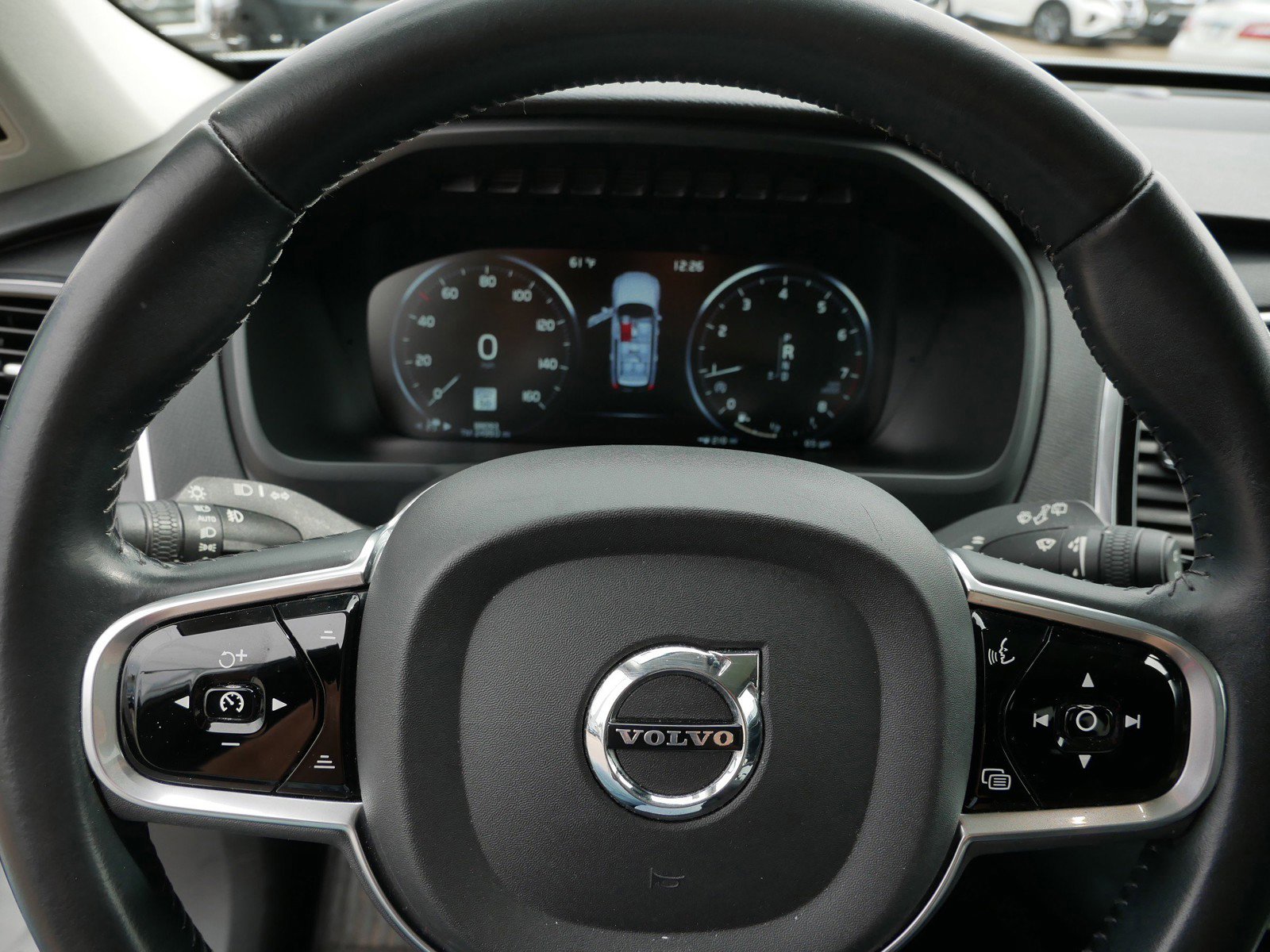 Used 2017 Volvo XC90 T6 Momentum w/ Vision Package AWD/4WD image 25