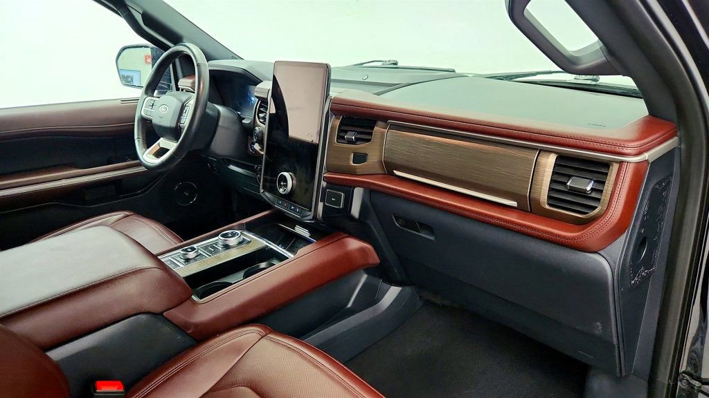 Used 2023 Ford Expedition Limited AWD/4WD image 26