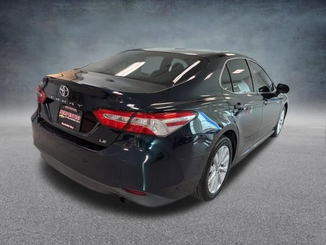 Used 2018 Toyota Camry LE image 6