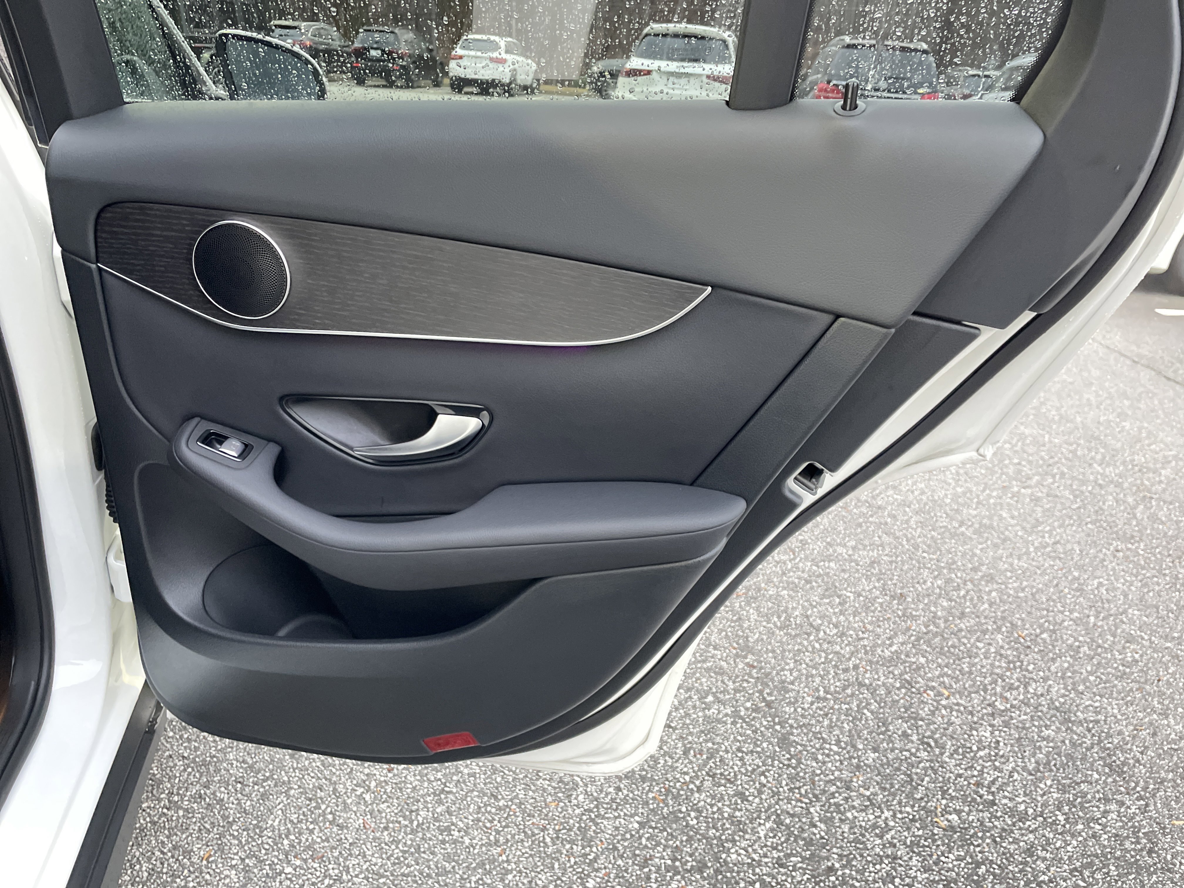 Certified 2022 Mercedes-Benz GLC 300 4MATIC w/ Driver Assistance Package image 43