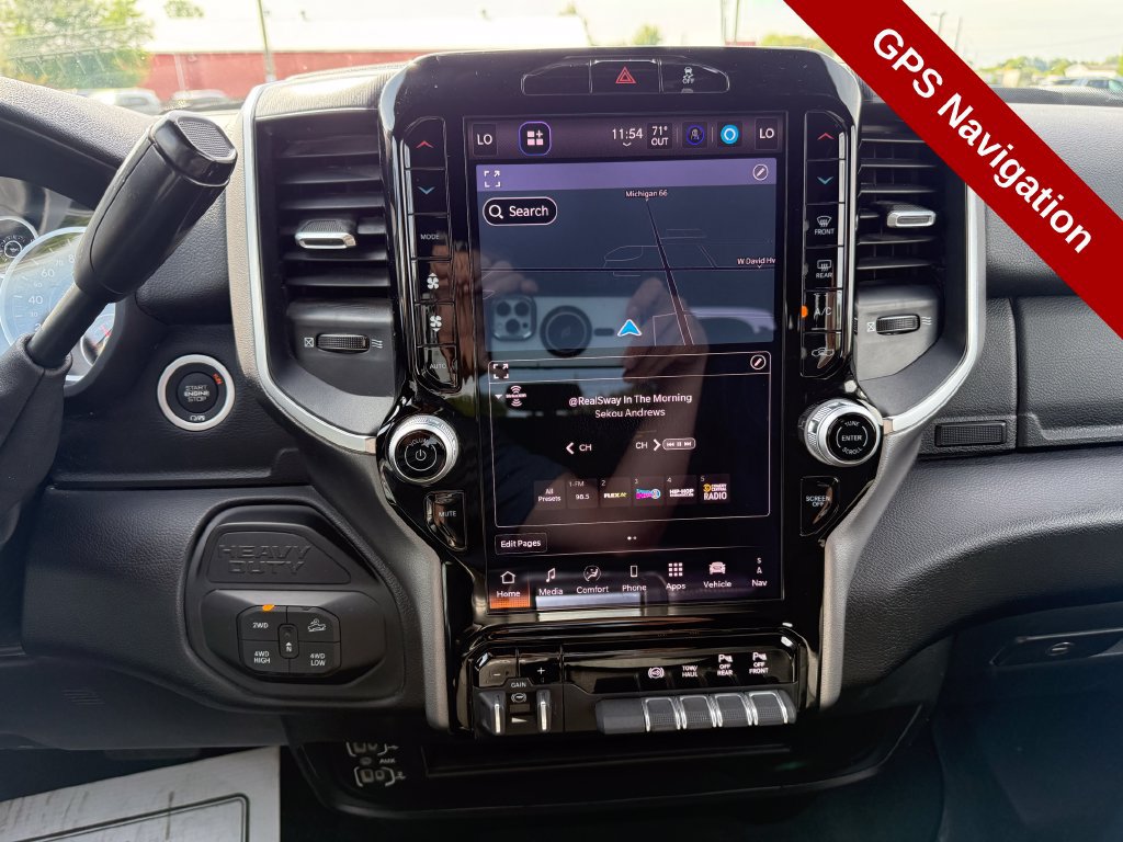 Used 2025 RAM 2500 Big Horn AWD/4WD image 25
