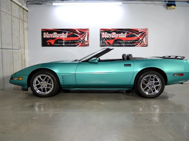 Used 1991 Chevrolet Corvette Convertible image 29